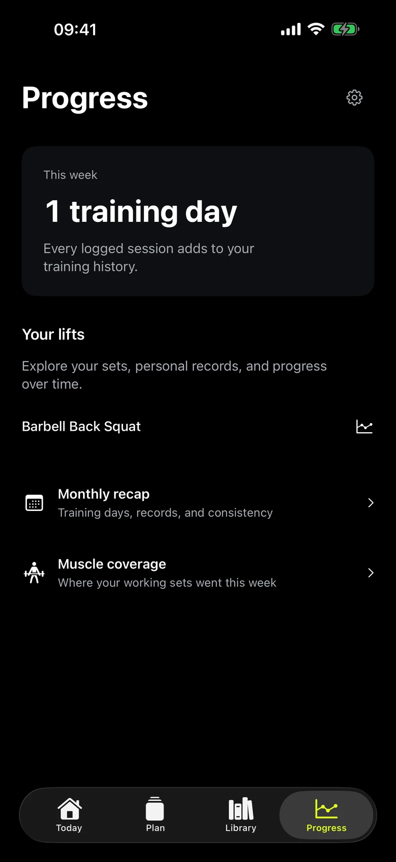 Native Progress tab with training-day count, lift history and recap links